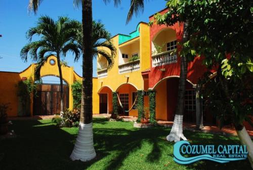 2.-Casa_Colonial Entrance